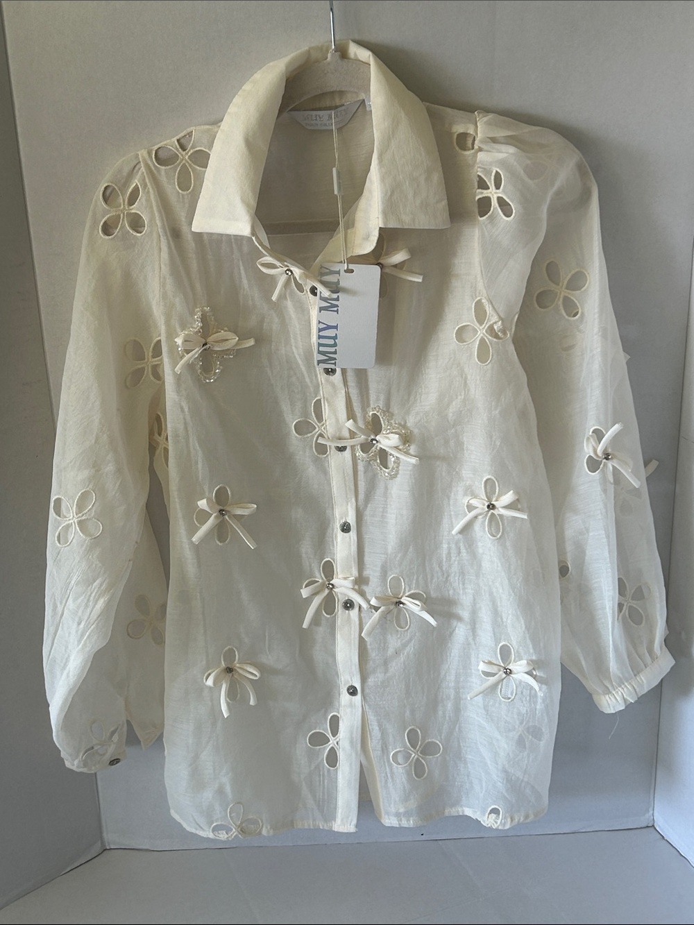 MUY MUY FANCY COLLECTION SHEER FLORAL IVORY CUTOUT BOW RHINESTONE DETAILS SZ L